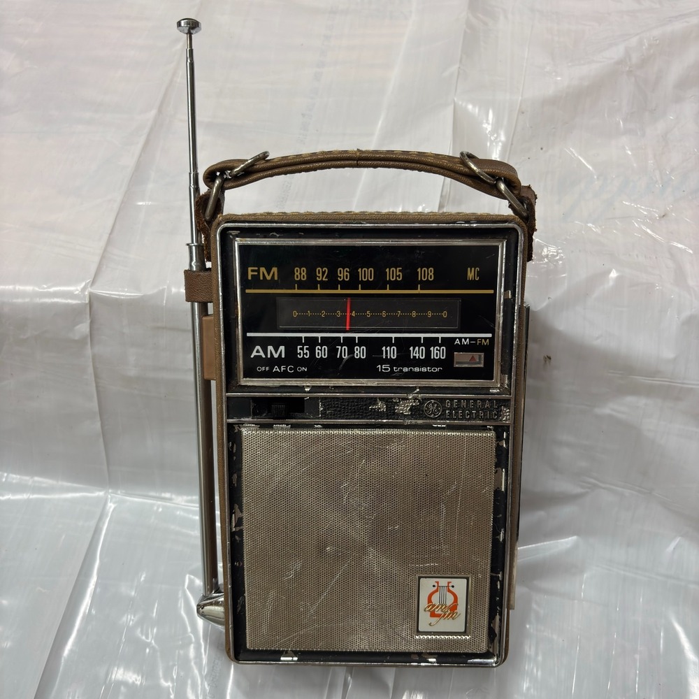 Vtg GE General Electric Portable Radio AM/FM Transistor P-975F Tested-Works - Picture 11 of 14